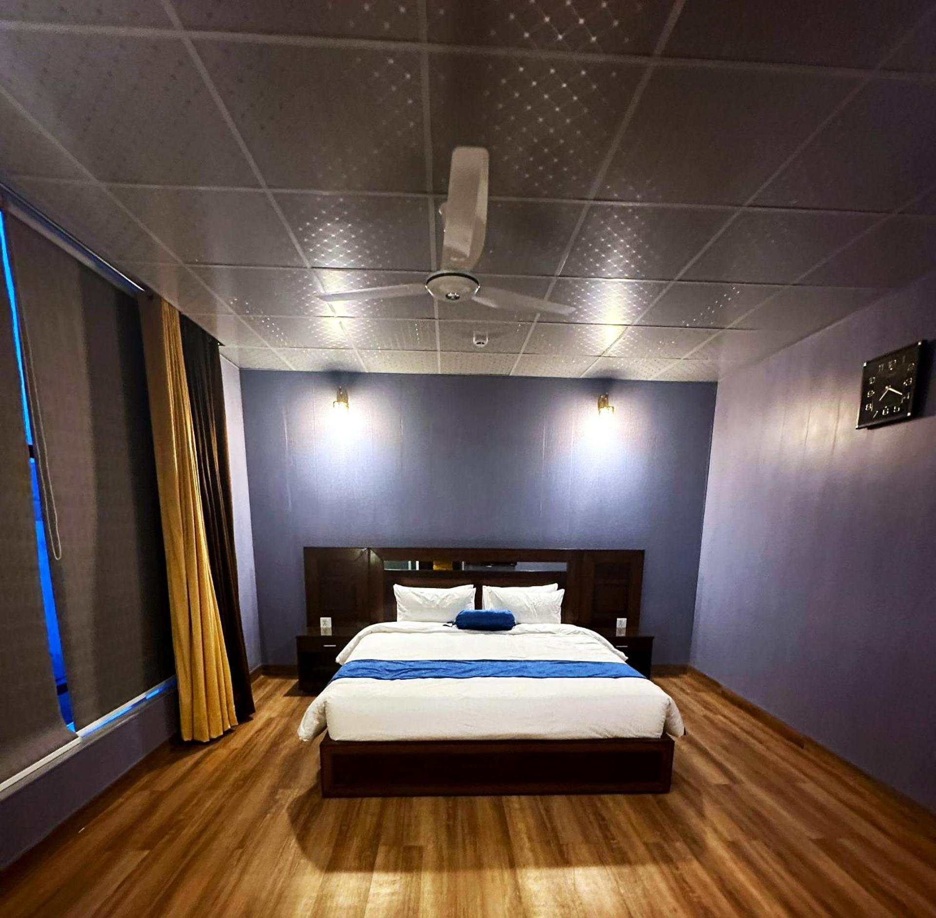 Luxury Apartment In Dha Phase 8, Near Allama Iqbal International Airport Lahore Eksteriør billede