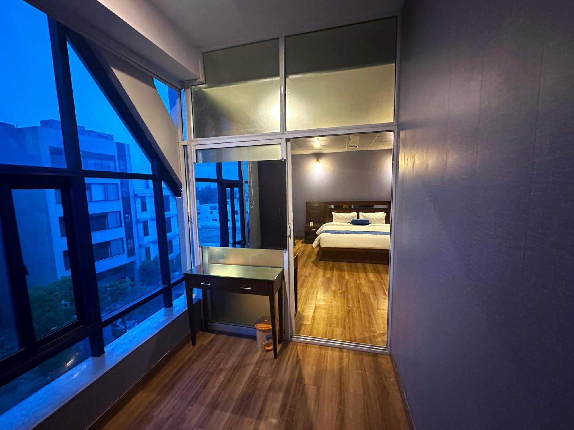 Luxury Apartment In Dha Phase 8, Near Allama Iqbal International Airport Lahore Eksteriør billede