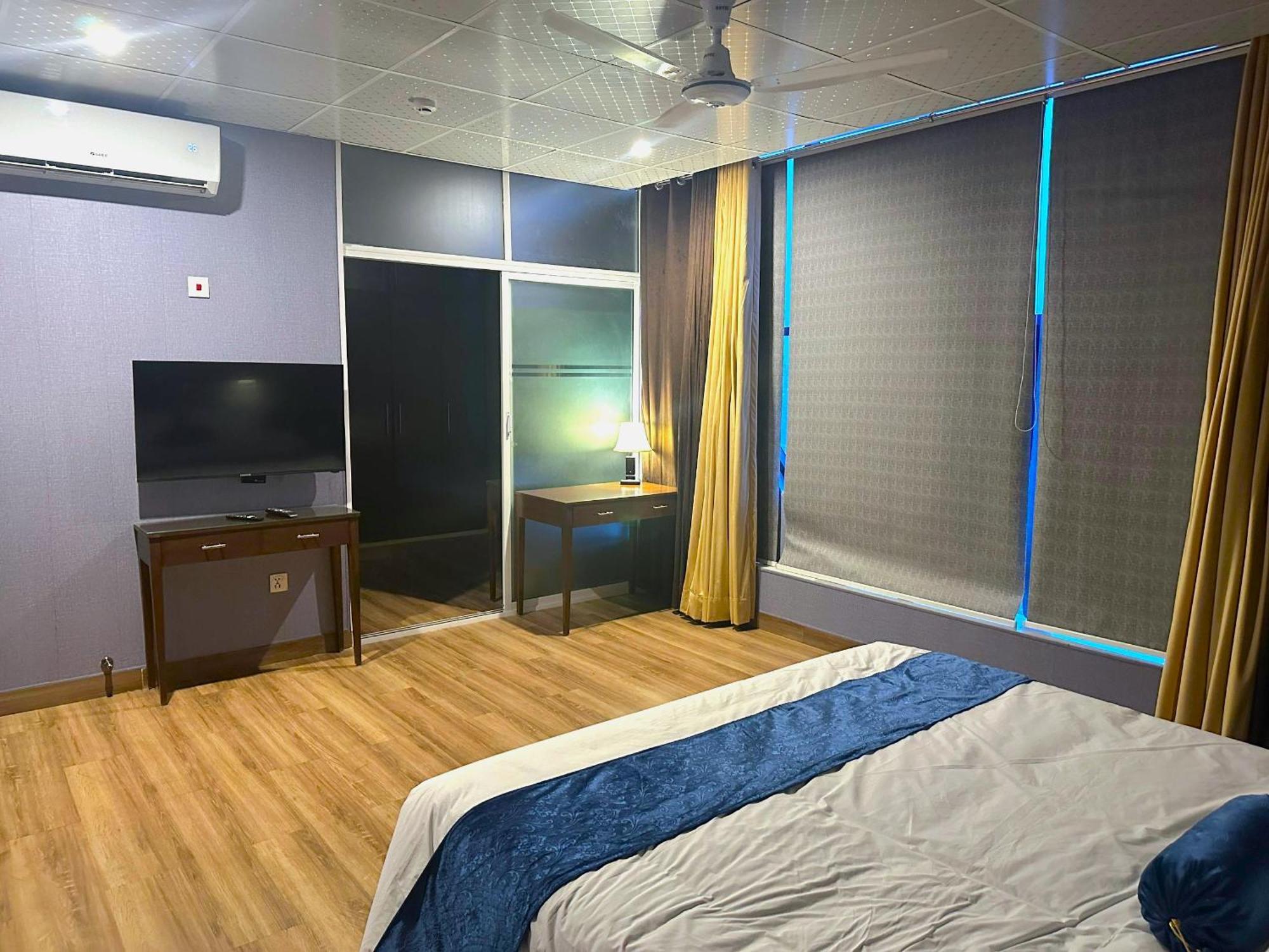 Luxury Apartment In Dha Phase 8, Near Allama Iqbal International Airport Lahore Eksteriør billede