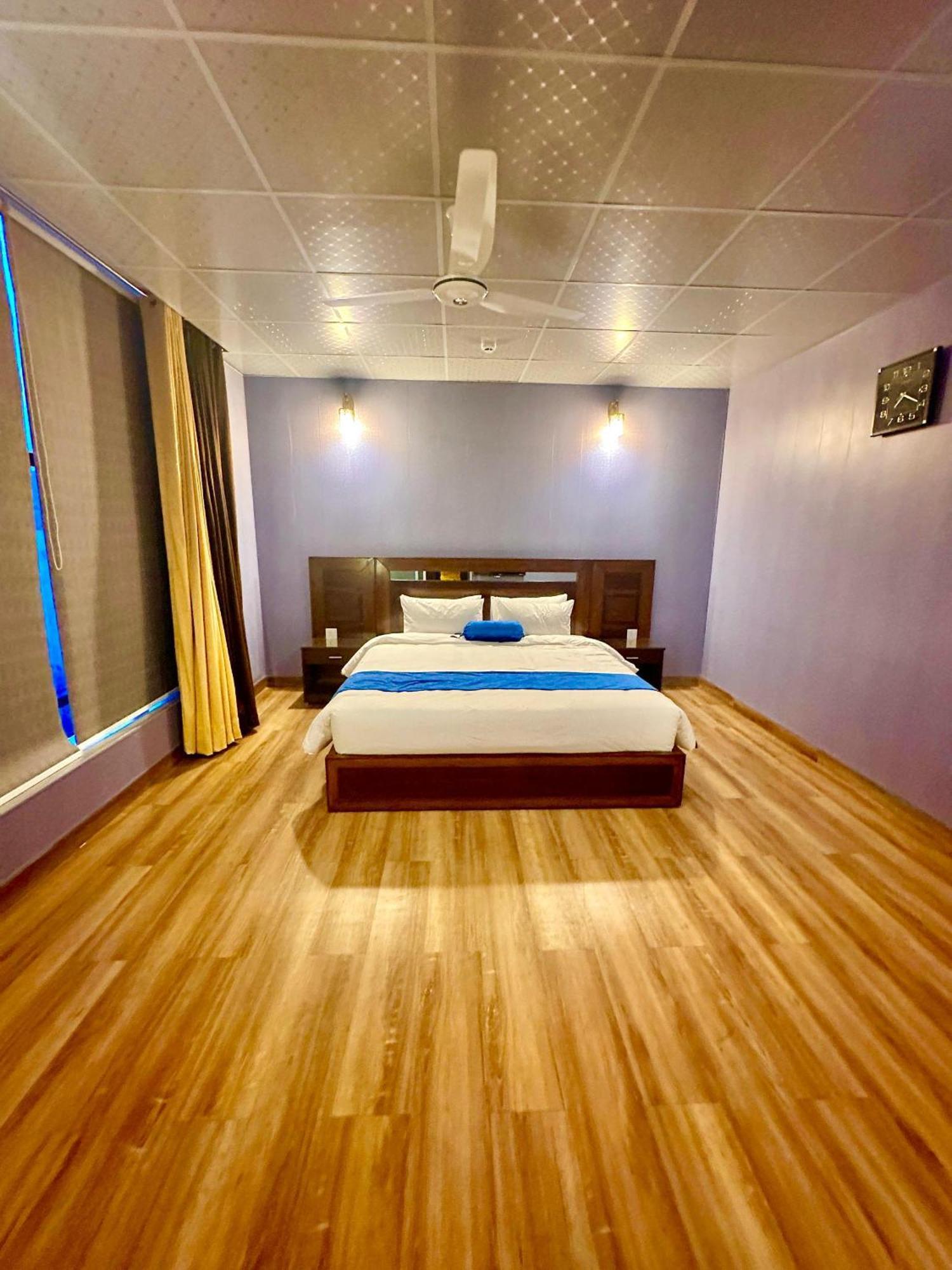 Luxury Apartment In Dha Phase 8, Near Allama Iqbal International Airport Lahore Eksteriør billede